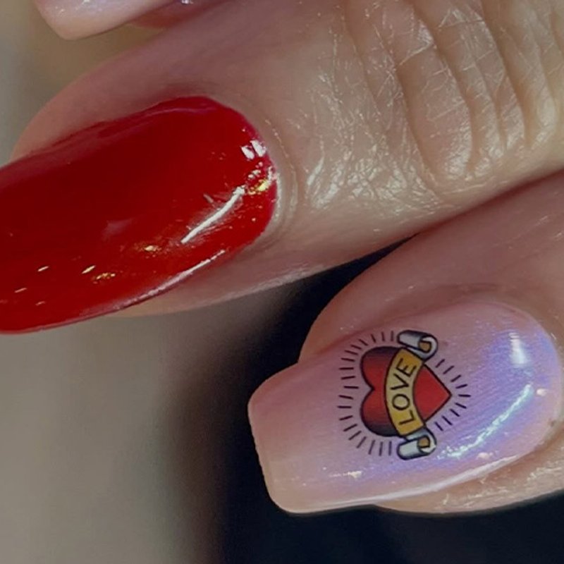 mix of press on style design and painted nail